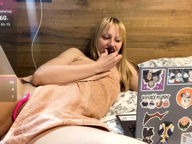 AdellaDalponte's BongaCams show and profile