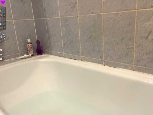 AdellaDalponte's BongaCams show and profile