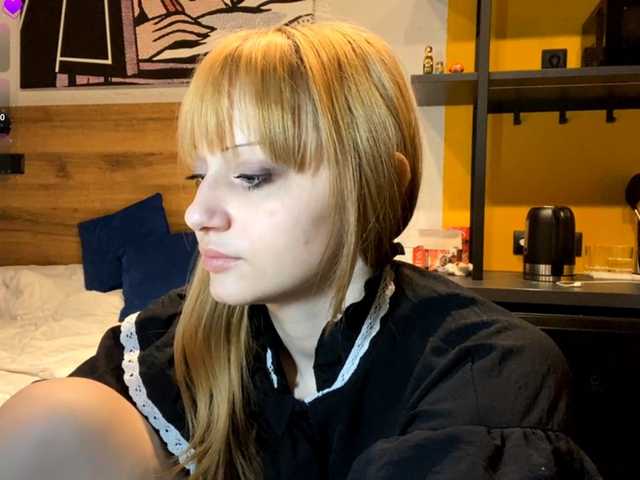 AdellaDalponte's BongaCams show and profile