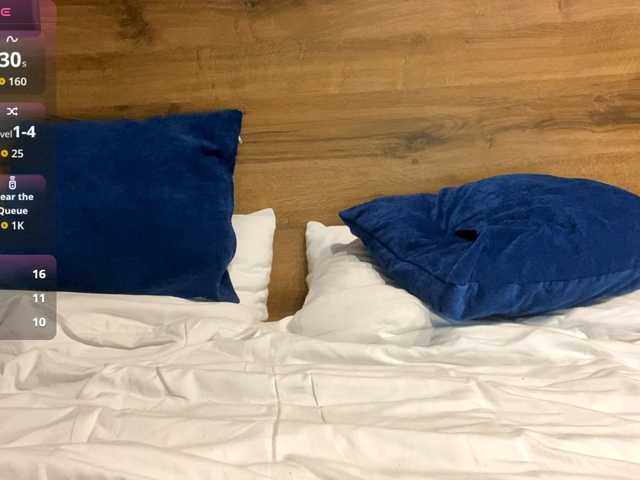 AdellaDalponte's BongaCams show and profile