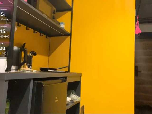 AdellaDalponte's BongaCams show and profile