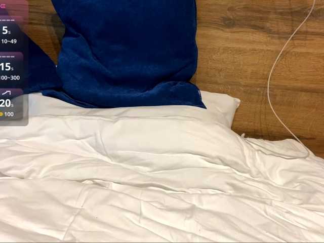 AdellaDalponte's BongaCams show and profile