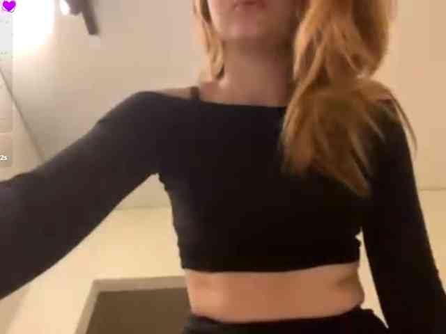 AdellaDalponte webcam