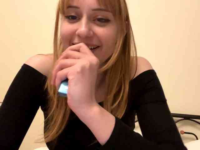 AdellaDalponte webcam