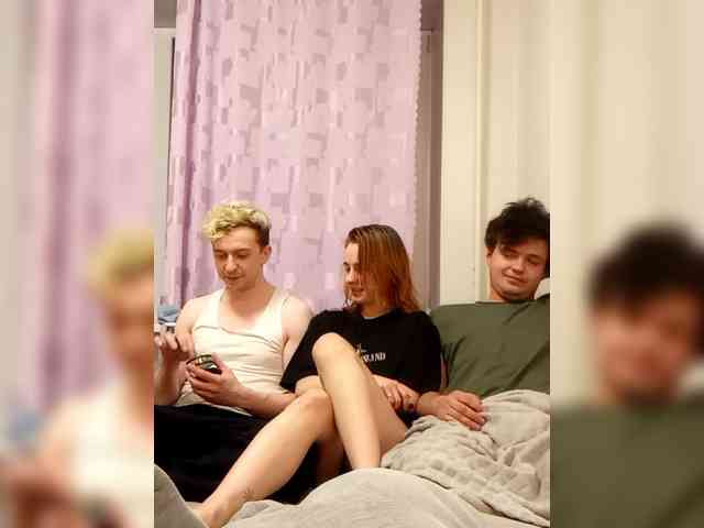 gray-couple Live Webcam on BongaCams