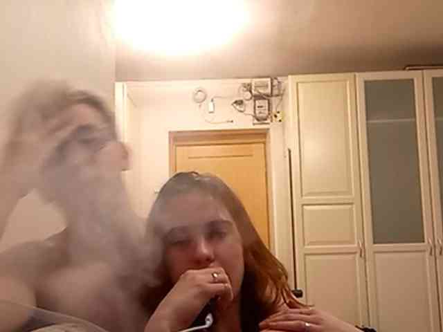 gray-couple webcam