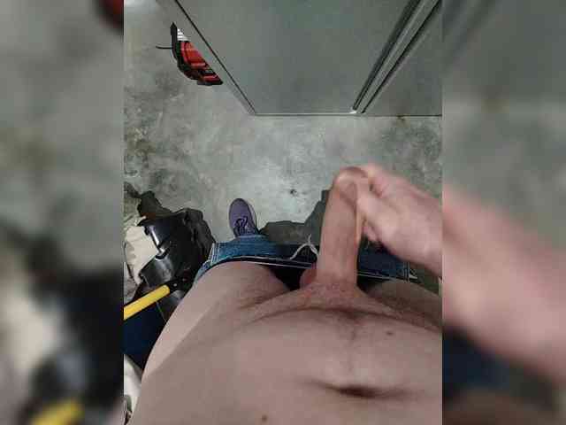 Toni090882 Live Webcam on BongaCams