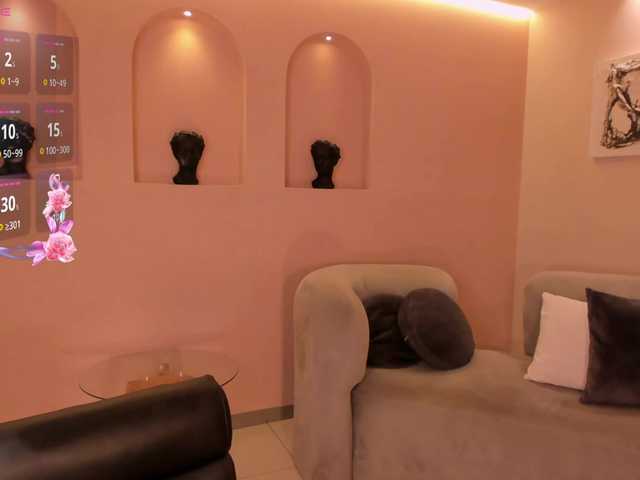 ArianaBell's BongaCams show and profile