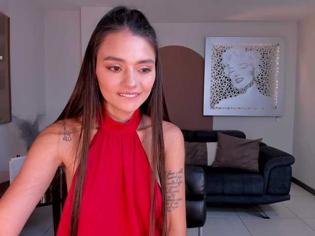 JulietteMoreau's BongaCams show and profile