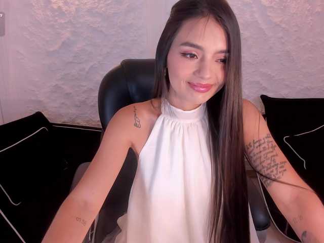 JulietteMoreau's BongaCams show and profile