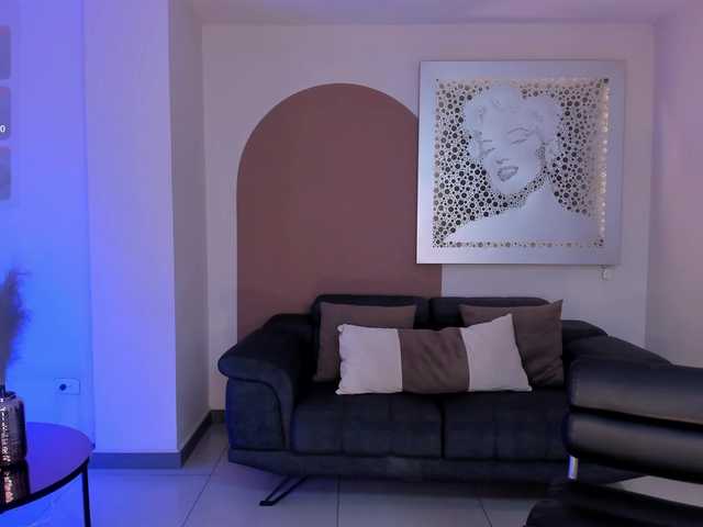 JulietteMoreau's BongaCams show and profile