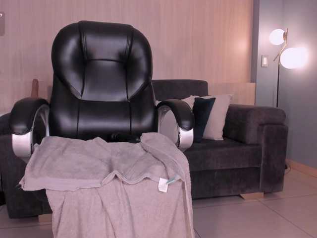 JulietteMoreau's BongaCams show and profile