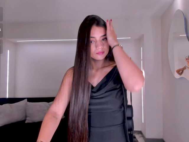 JulietteMoreau's BongaCams show and profile