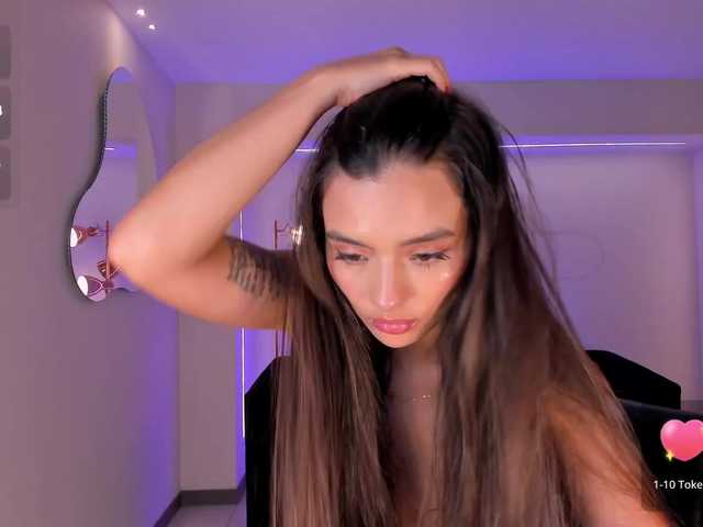 JulietteMoreau's BongaCams show and profile