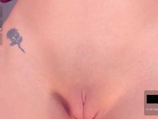 JulietteMoreau's BongaCams show and profile