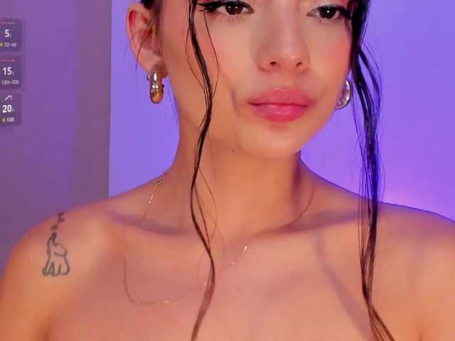 JulietteMoreau's BongaCams show and profile