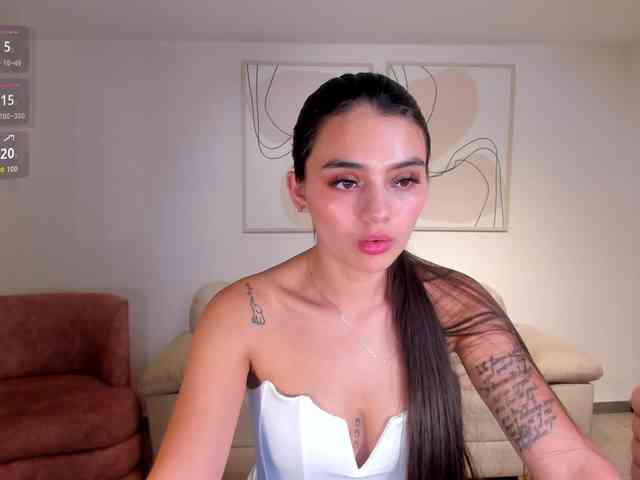JulietteMoreau Live Webcam on BongaCams