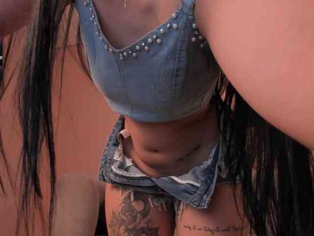 AmaraDivine Live Webcam on BongaCams