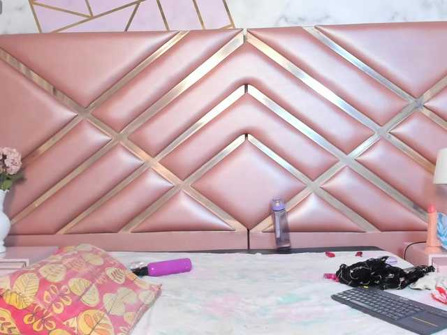 CharleneSmith's BongaCams show and profile