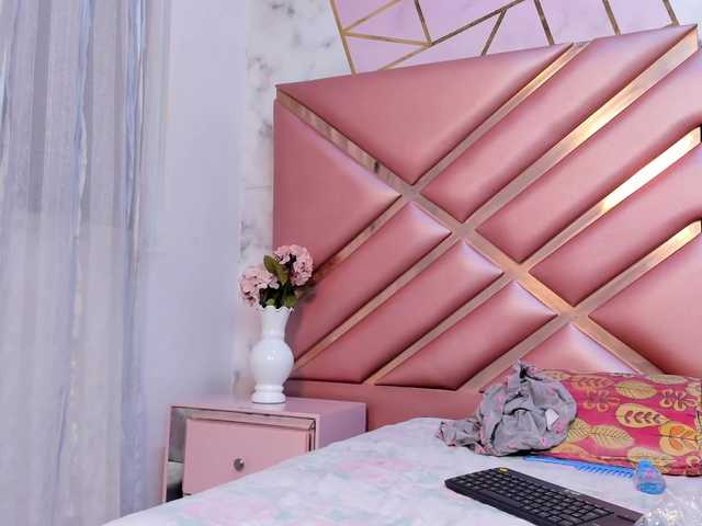 CharleneSmith's BongaCams show and profile