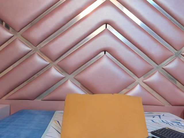 CharleneSmith's BongaCams show and profile