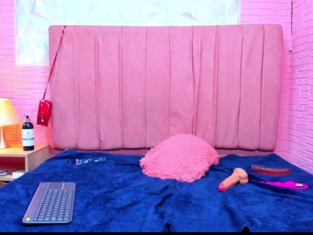 moxiemonclair303av's BongaCams show and profile