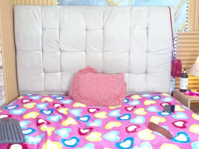 moxiemonclair303av's BongaCams show and profile