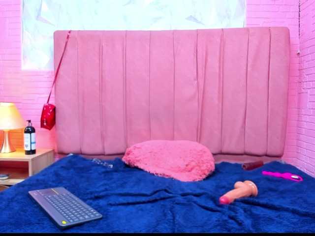 moxiemonclair303av's BongaCams show and profile