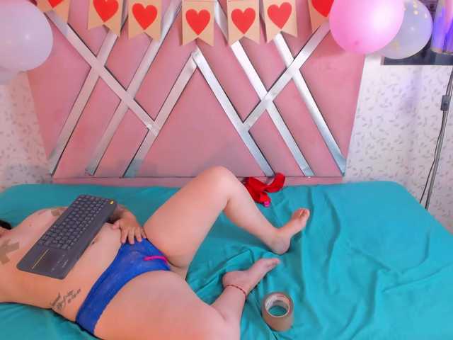 natasha-and-zoe webcam stream