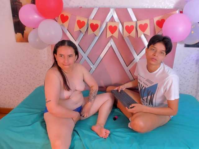 natasha-and-zoe webcam stream