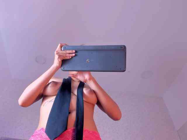 natasha-and-zoe webcam