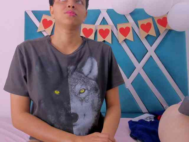 natasha-and-zoe webcam