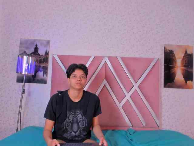 natasha-and-zoe webcam