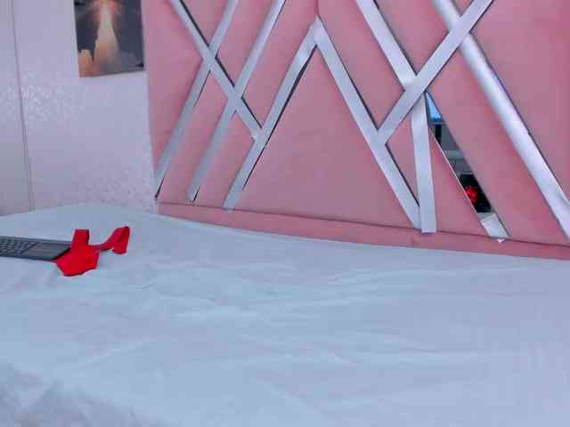 natasha-and-zoe webcam