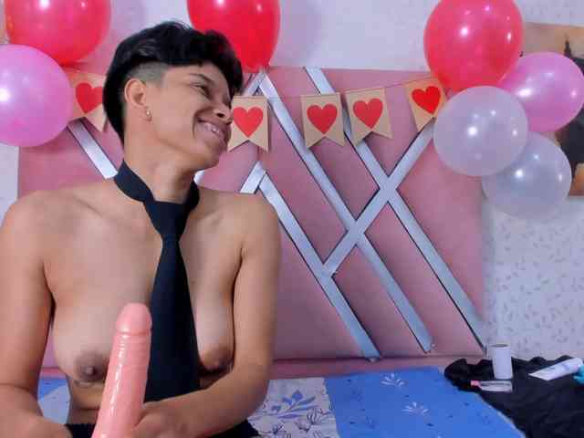 natasha-and-zoe webcam