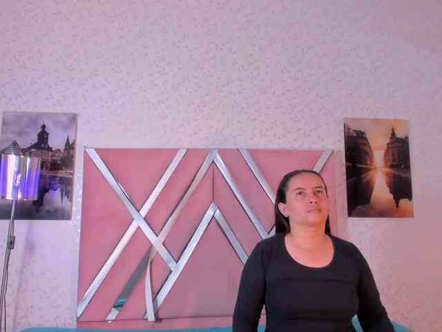 natasha-and-zoe webcam