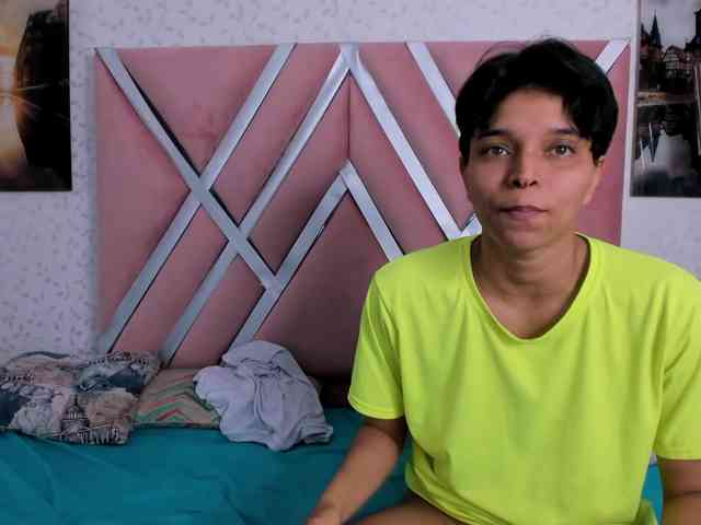 natasha-and-zoe webcam