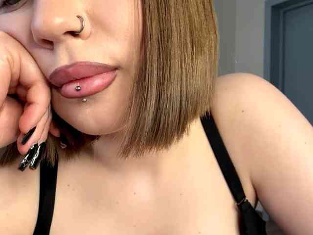 CharissaKeogan webcam