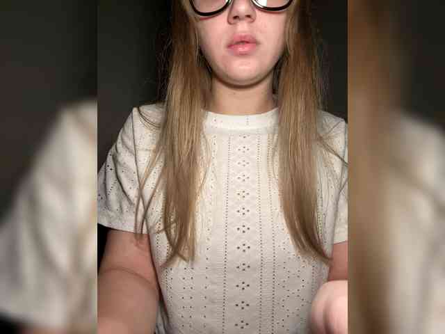 Eya-sea Live Webcam on BongaCams