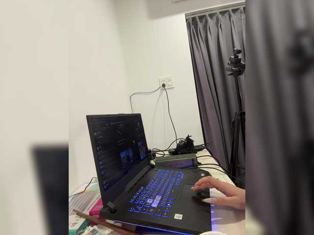 CrazyAngel69's BongaCams show and profile