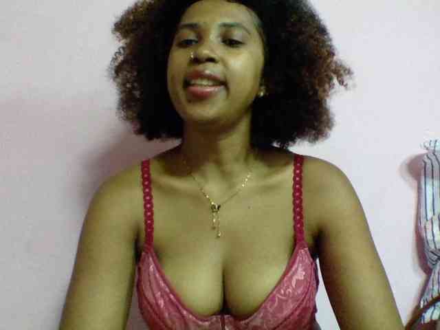 tanyaaa3 Live Webcam on BongaCams