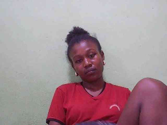 Zinah1 Live Webcam on BongaCams