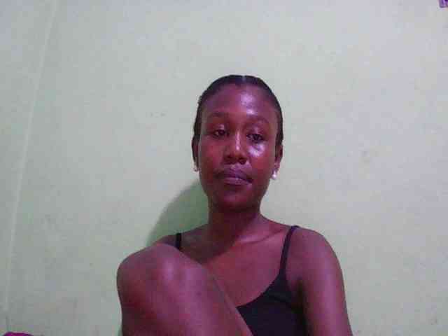 Zinah1 Live Webcam on BongaCams