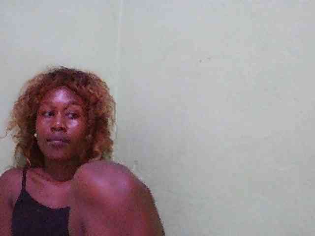 Zinah1 Live Webcam on BongaCams