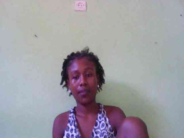 Zinah1 Live Webcam on BongaCams