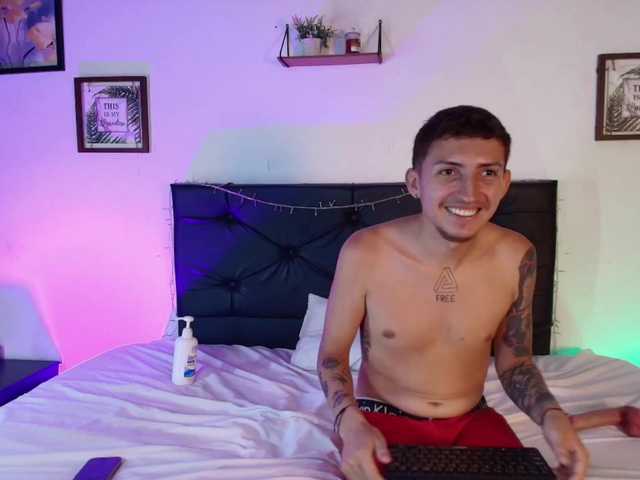 Preview of couple-latinx