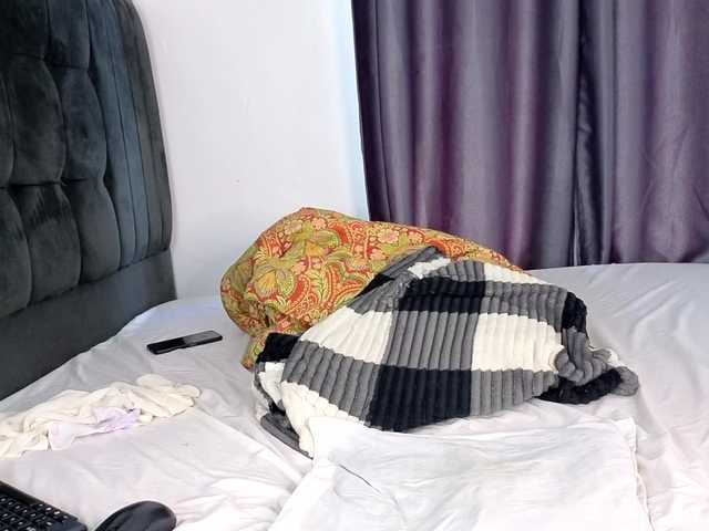 Pretty-Titties's BongaCams show and profile