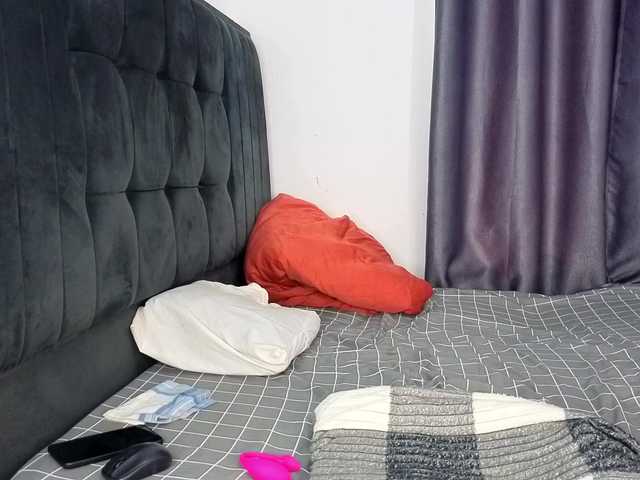 Pretty-Titties's BongaCams show and profile