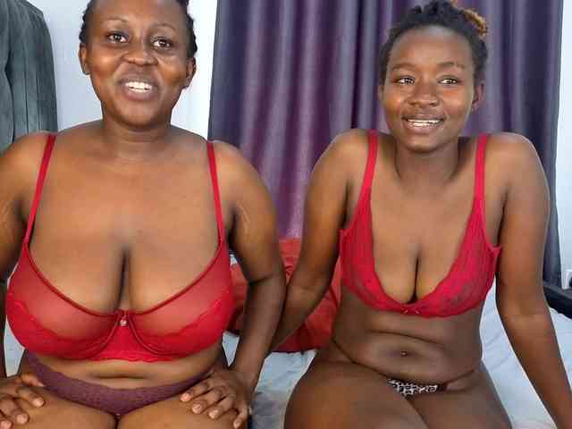 Pretty-Titties webcam