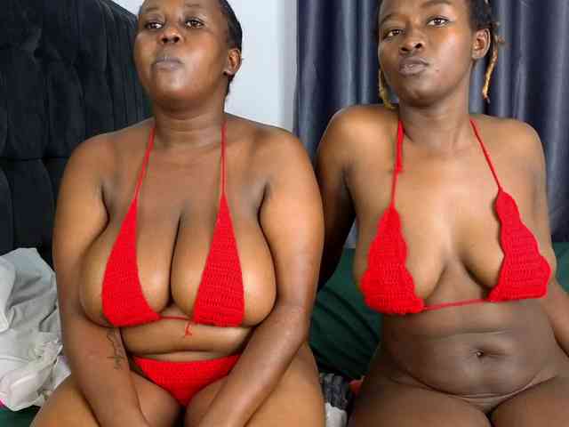 Pretty-Titties webcam